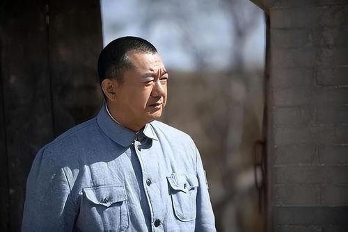 董勇爆料老师开车撞人视频,惊心动魄！老师驾车撞人现场视频引发社会关注