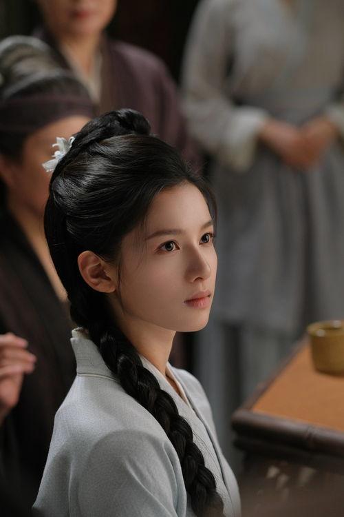 圈内人爆料邓为张婧仪,圈内人爆料，甜蜜互动引网友热议