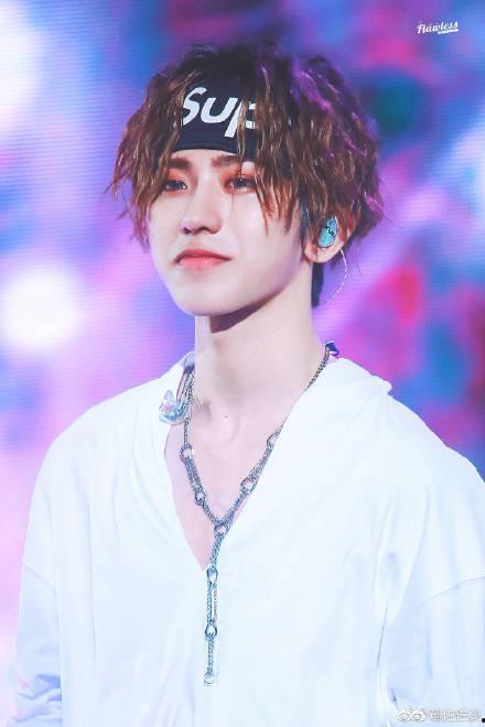 圈内人士爆料蔡徐坤,揭秘娱乐圈新晋流量小生的崛起之路